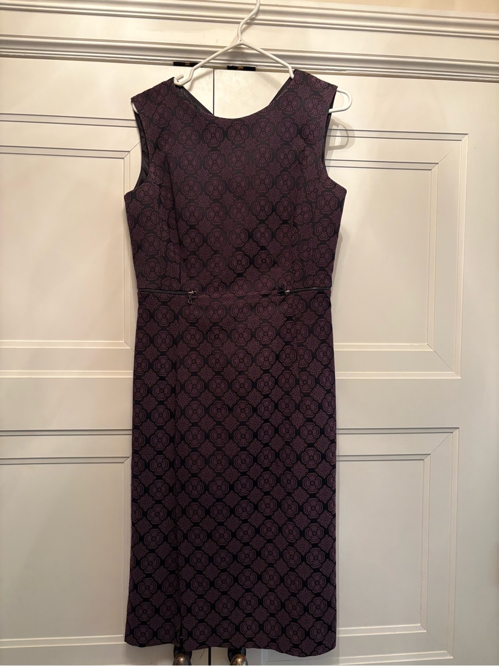 Dennis Merotto Sleeveless deep Purple/Navy Patterned Sheath Dress